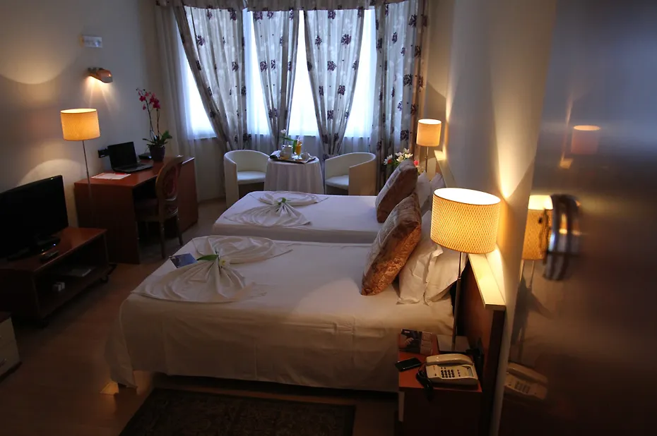 Diplomat Hotel&Spa Tirana 4*,  Albánie